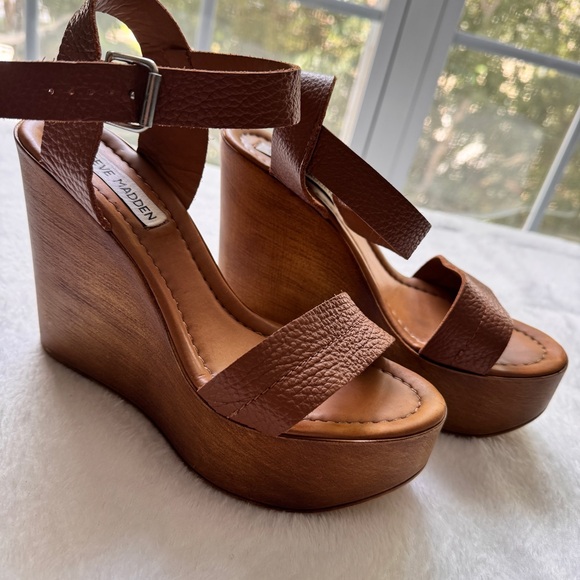 Steve Madden Shoes - Steve Madden Brown Leather Wedge Sandals - Size 8